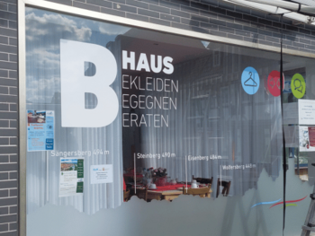 Beschriftete Tafel im KreativHaus.