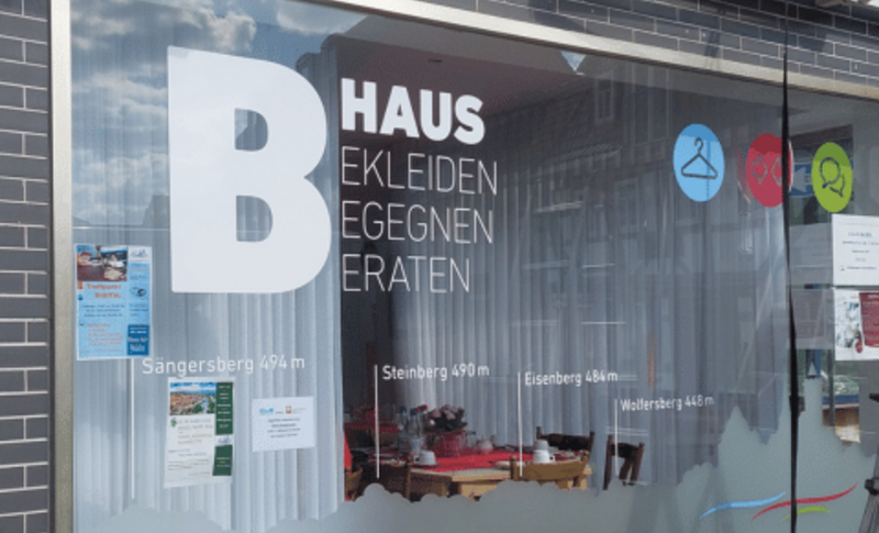 Beschriftete Tafel im KreativHaus.